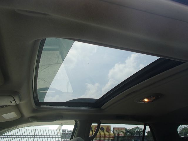 Toyota Sequoia 2005 photo 4