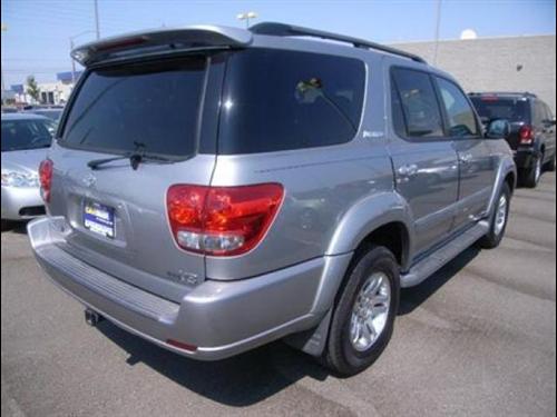 Toyota Sequoia 2005 photo 2