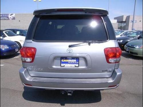 Toyota Sequoia 2005 photo 3