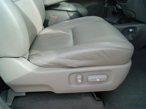 Toyota Sequoia 2006 photo 4