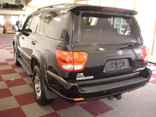 Toyota Sequoia 2006 photo 1