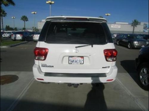 Toyota Sequoia 2006 photo 3