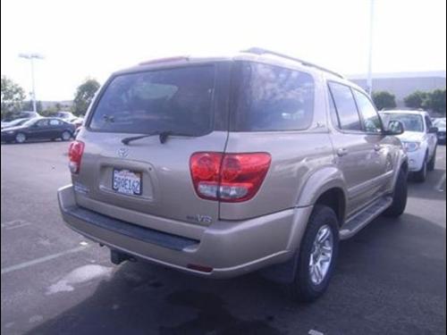 Toyota Sequoia 2006 photo 3