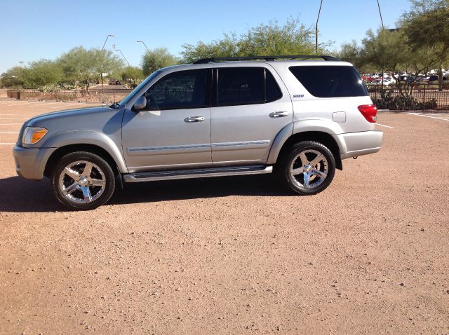Toyota Sequoia 2006 photo 2