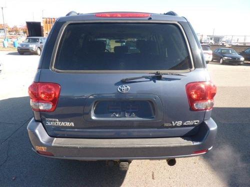 Toyota Sequoia 2006 photo 3