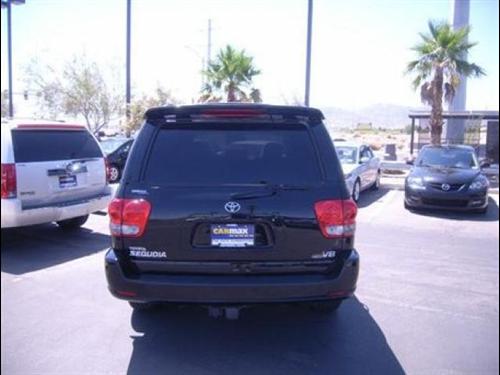 Toyota Sequoia 2006 photo 4