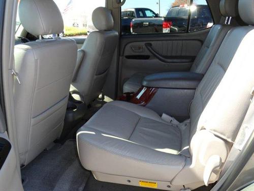 Toyota Sequoia 2006 photo 3
