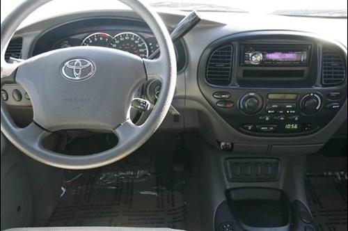 Toyota Sequoia 2006 photo 1