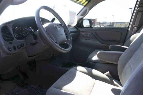 Toyota Sequoia 2006 photo 2