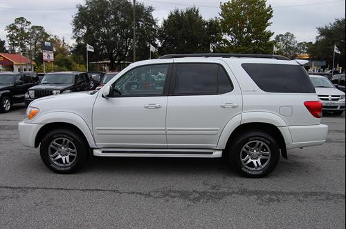 Toyota Sequoia 2006 photo 1