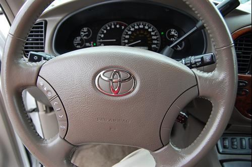 Toyota Sequoia 2006 photo 4