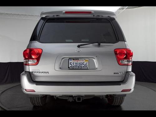 Toyota Sequoia 2006 photo 1