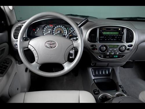 Toyota Sequoia 2006 photo 4