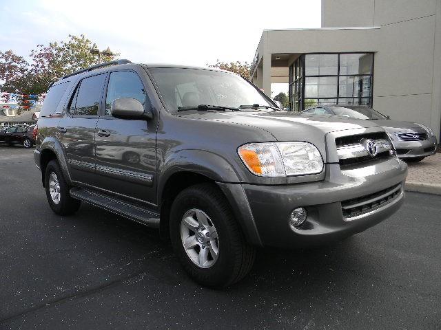 Toyota Sequoia 2006 photo 2