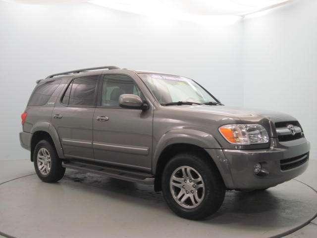 Toyota Sequoia 2006 photo 2