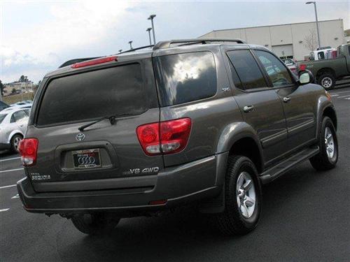 Toyota Sequoia 2006 photo 2