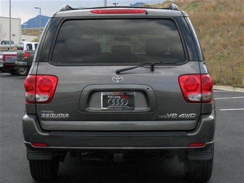 Toyota Sequoia 2006 photo 3