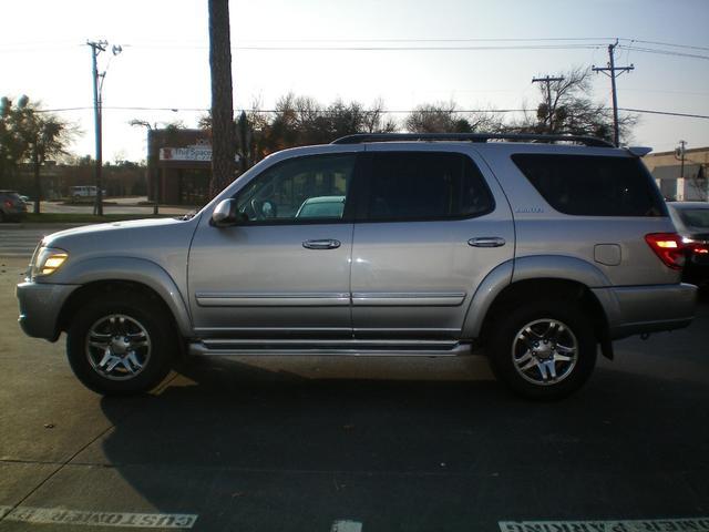 Toyota Sequoia 2006 photo 4