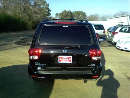Toyota Sequoia 2006 photo 3