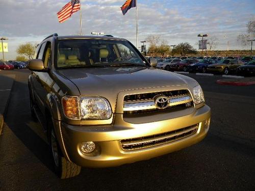 Toyota Sequoia 2006 photo 2