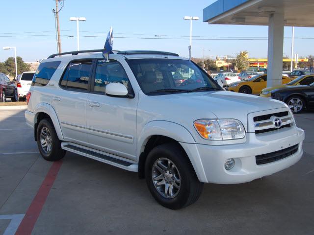 Toyota Sequoia 2006 photo 2