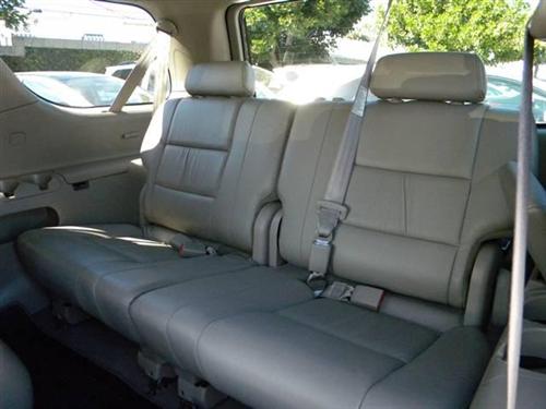 Toyota Sequoia 2006 photo 2