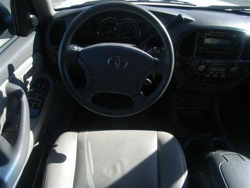 Toyota Sequoia 2006 photo 3