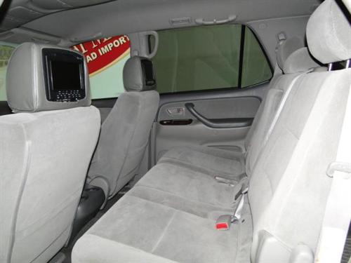 Toyota Sequoia 2006 photo 3
