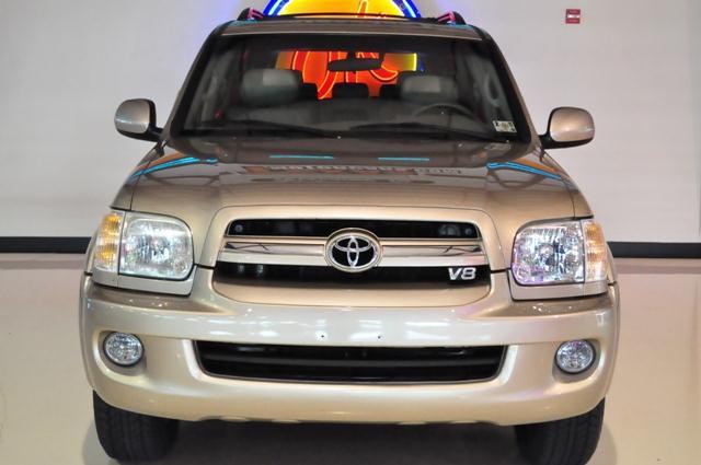 Toyota Sequoia 2006 photo 1