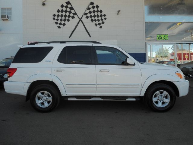 Toyota Sequoia 2006 photo 3