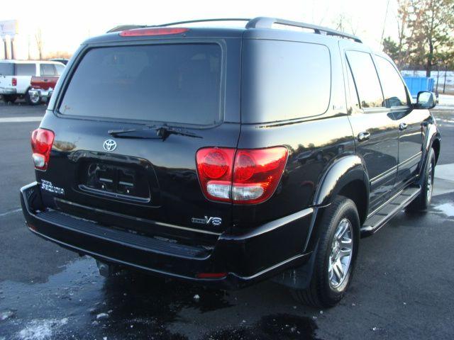 Toyota Sequoia 2006 photo 2