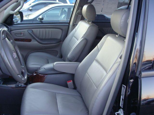 Toyota Sequoia 2006 photo 5