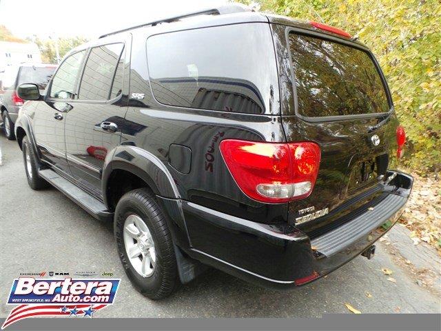 Toyota Sequoia 2006 photo 2