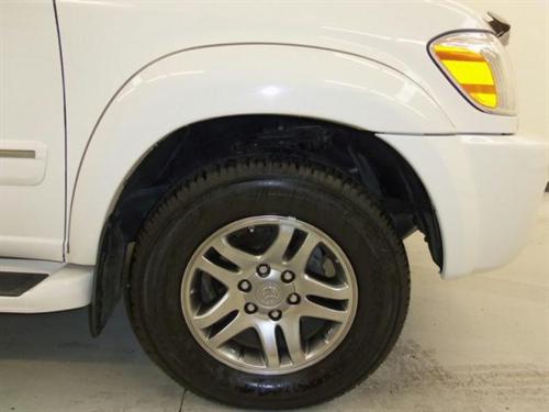 Toyota Sequoia 2006 photo 2