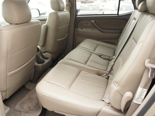 Toyota Sequoia 2006 photo 3