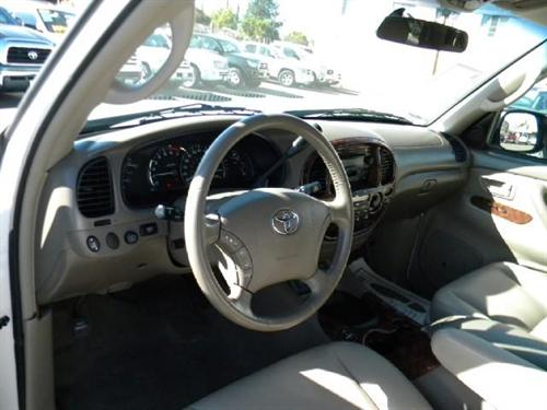 Toyota Sequoia 2006 photo 5