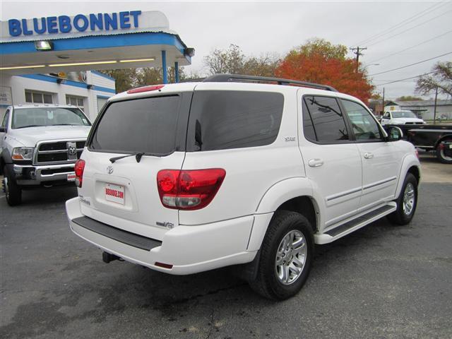 Toyota Sequoia 2007 photo 2
