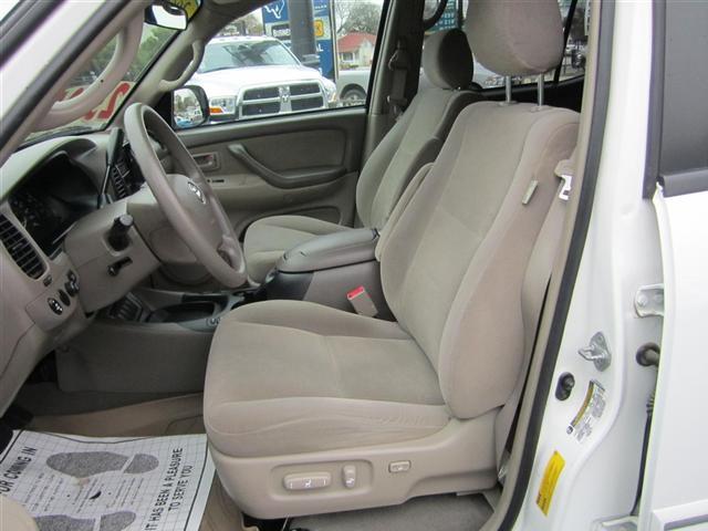 Toyota Sequoia 2007 photo 3
