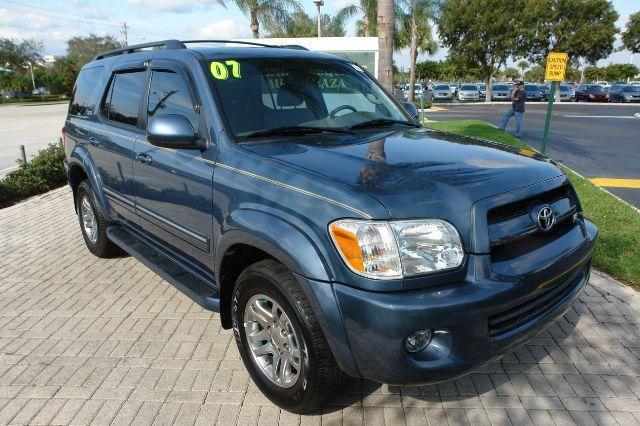 Toyota Sequoia 2007 photo 1