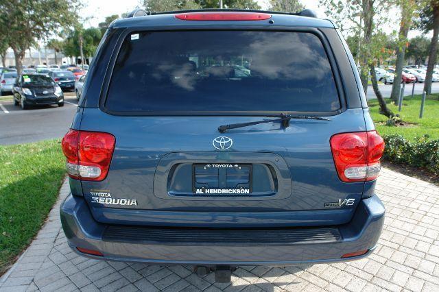 Toyota Sequoia 2007 photo 4