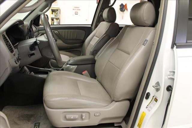 Toyota Sequoia 2007 photo 1