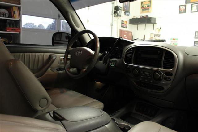 Toyota Sequoia 2007 photo 3