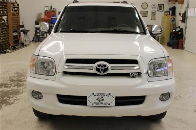 Toyota Sequoia 2007 photo 2