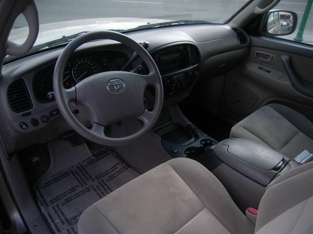 Toyota Sequoia 2007 photo 2