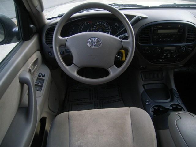 Toyota Sequoia 2007 photo 3