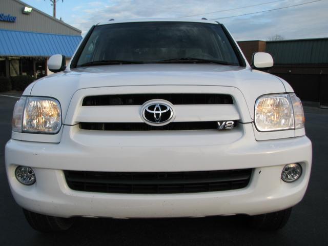Toyota Sequoia 2007 photo 1