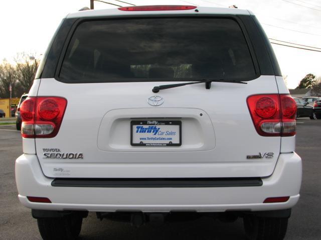 Toyota Sequoia 2007 photo 5