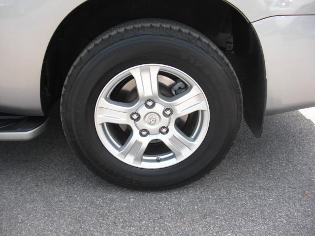 Toyota Sequoia 2008 photo 1