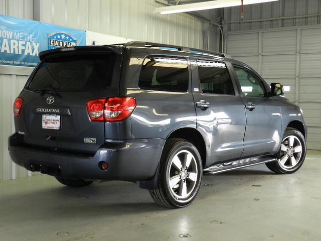 Toyota Sequoia 2008 photo 1