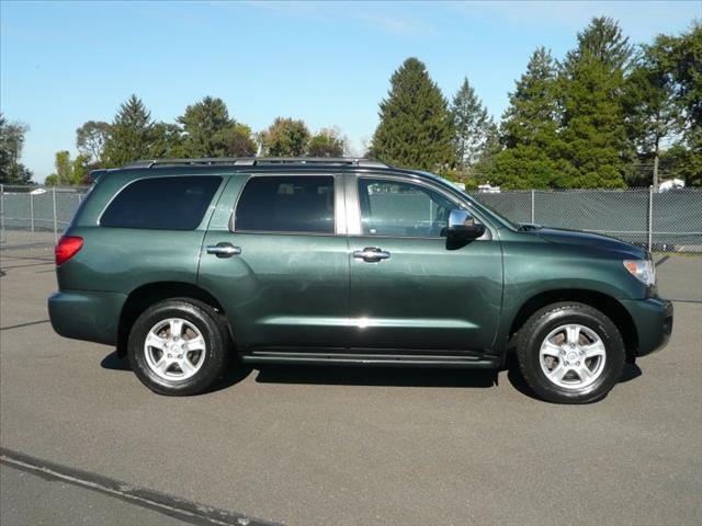 Toyota Sequoia 2008 photo 2
